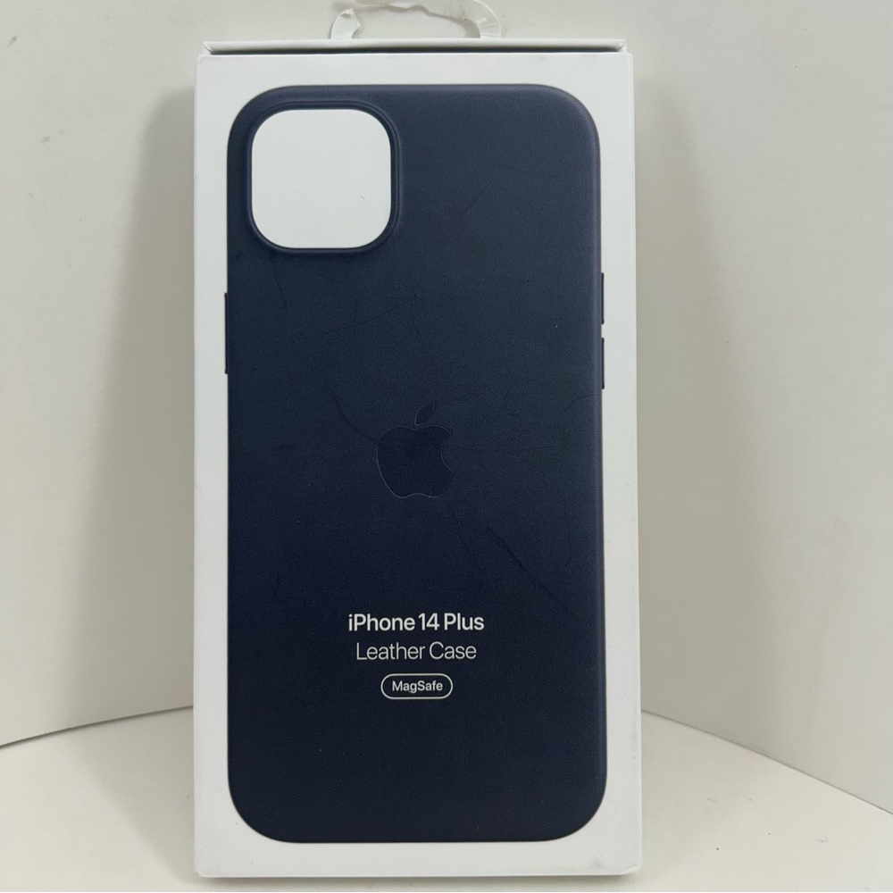 Apple iPhone 14 Plus Leather MagSafe case